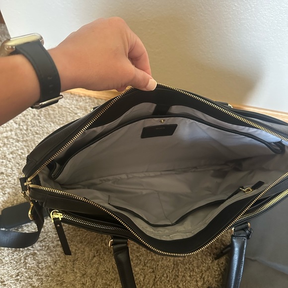 Tumi Black Leather Chandler Business Briefcase - Picture 3 of 9